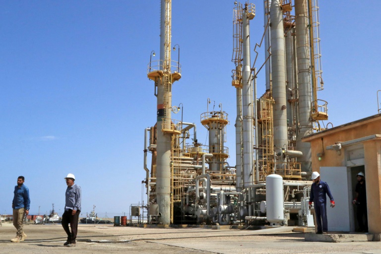 إيرادات ليبيا من صادرات النفط والغاز تجاوزت 21,5 مليار دولار عام 2021 (أ ف ب)