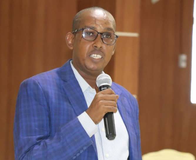 ابراهيم معلمو  المتحدث الرسمي بإسم الحكومة الصومالية(صونا)