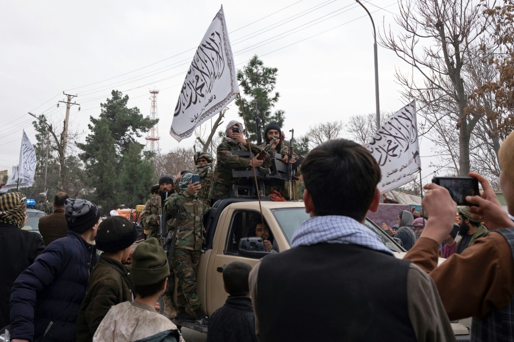 أصبح الانضباط بين قادة طالبان - لا سيما في المناطق النائية - يمثل مشكلة (ا ف ب)