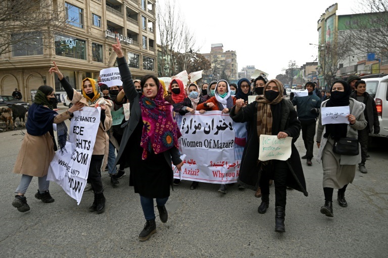 تظاهرة نسائية في شوارع كابول في 16 كانون الثاني/يناير 2022 (ا ف ب)