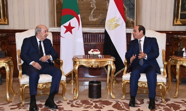 الرئيس المصري عبد الفتاح السيسي يجتمع مع نظيره الجزائري عبد المجيد تبون في القاهرة- (الرئاسة الجزائرية)