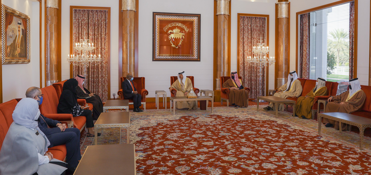 الملك البحريني حمد بن عسى يستقبل وزير خارجية المالديف (بنا)