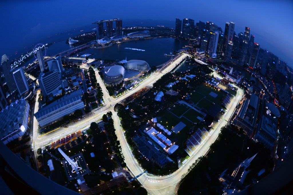 سيمتد سباق سنغافورة في بطولة العالم للفورمولا واحد حتى 2028 (ا ف ب)
