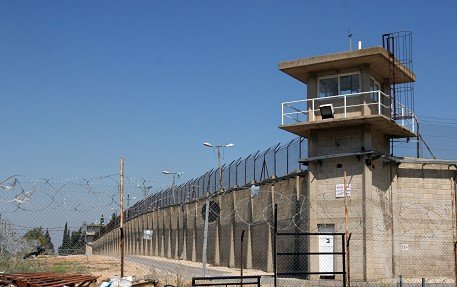 سجن اسرائلي (وفا)