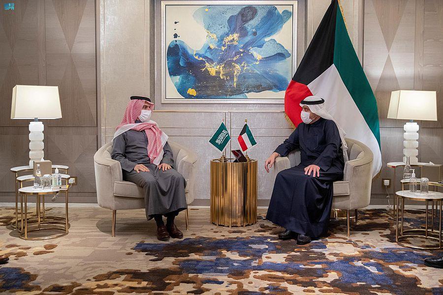  الأمير فيصل بن فرحان بن عبد الله وزير الخارجية، مع وزير الخارجية وزير الدولة لشؤون مجلس الوزراء بدولة الكويت(واس)