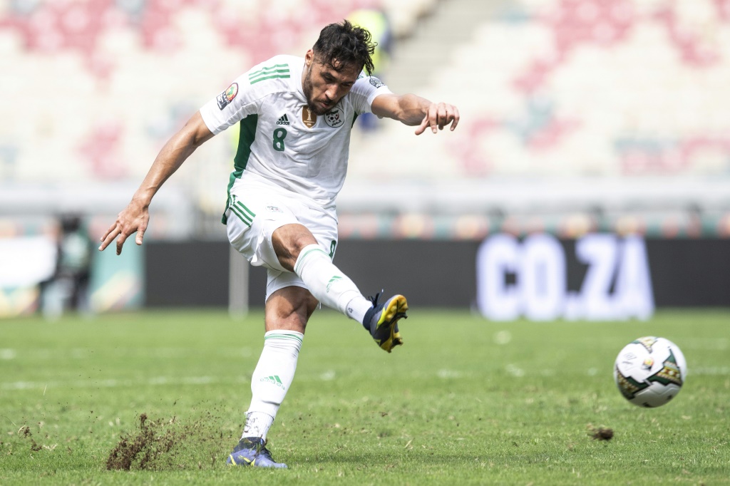 يوسف بلايلي خلال مباراة الجزائر مع سيراليون في كأس أمم إفريقيا في 11 كانون الثاني/يناير 2022(ا ف ب)