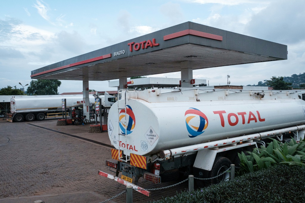 تدير توتال إنرجي المشروع في أوغندا إلى جانب شركة CNOOC الصينية (ا ف ب)   