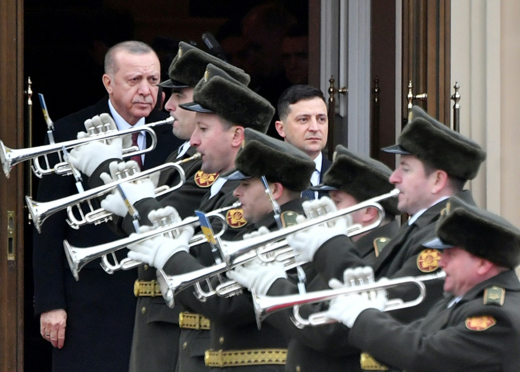 تعهد الرئيس التركي رجب طيب أردوغان بدعم نظيره الأوكراني فولوديمير زيلينسكي في مواجهة التوترات المتصاعدة مع موسكو (أ ف ب)