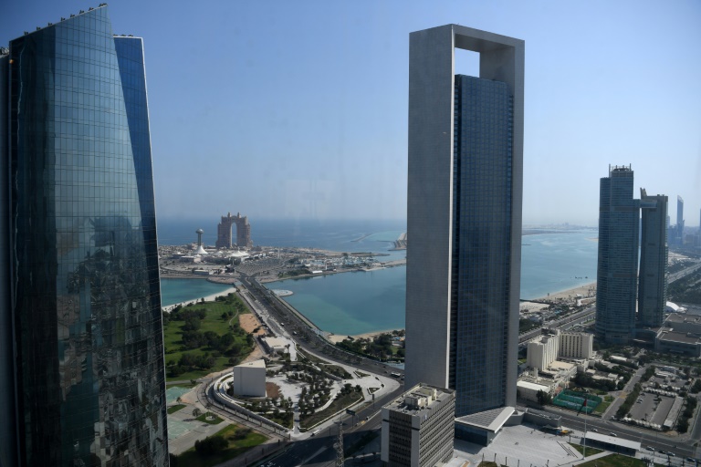يذكر أن الدول الخليجية تربط، تقليديا، قرارات أسعار الفائدة لديها بقرار مجلس الاحتياط الاتحادي الأمريكي (أ ف ب)