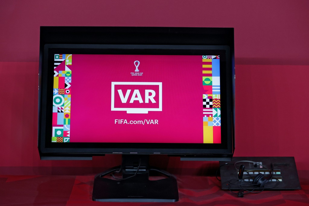 FIFA is testing semi-automated offside technology at the Club World Cup after an initial trial at the Arab Cup(ا ف ب)