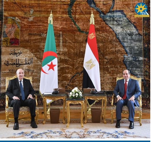 الرئيسان المصري عبد  الفتاح السيسي والجزائري عبد المجيد  في لقاء سابق ( الرئاسة المصرية)