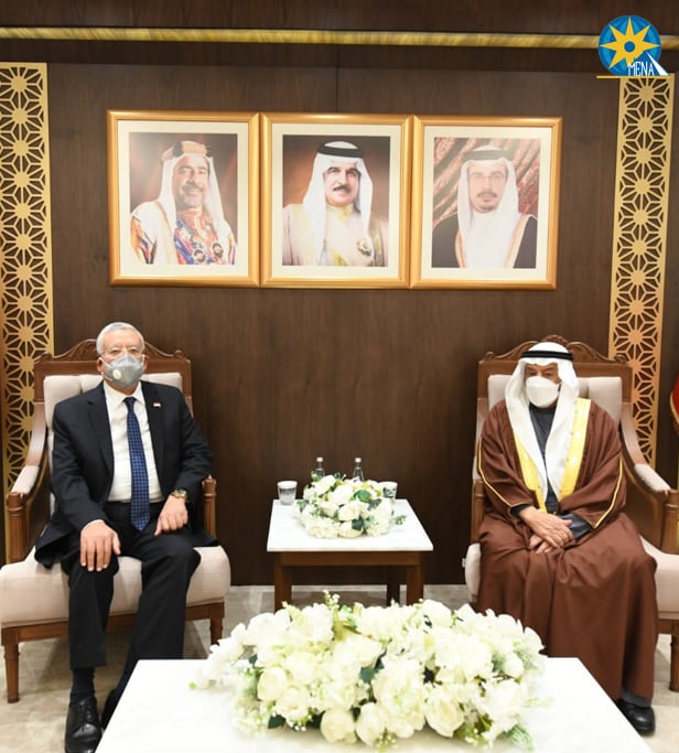 رئيس مجلس النواب المصري  يلتقي رئيس مجلس الشورى البحريني(أ ش أ)