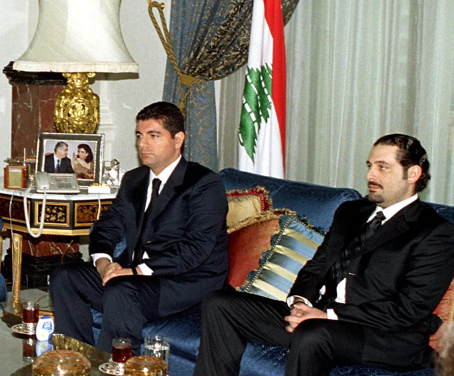بهاء الحريري بجانب شقيقة رئيس الحكومة اللبنانية الأسبق سعد الحريري