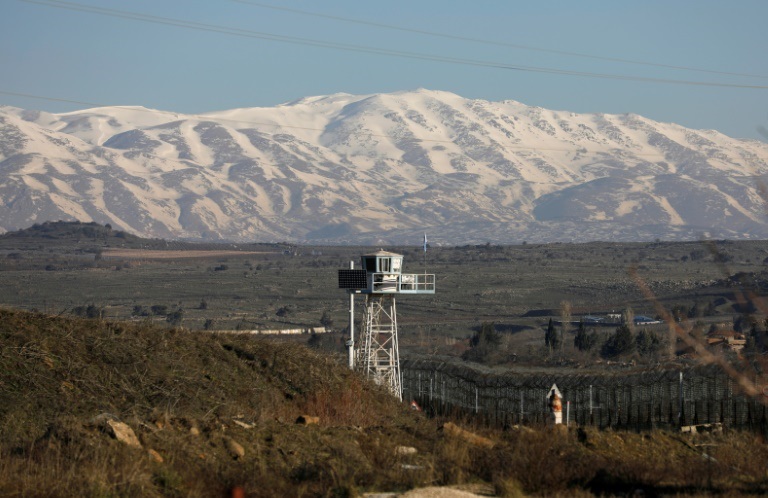 برج مراقبة لموقع اسرائيل في الجولان عند الحدود مع سوريا (ا ف ب)