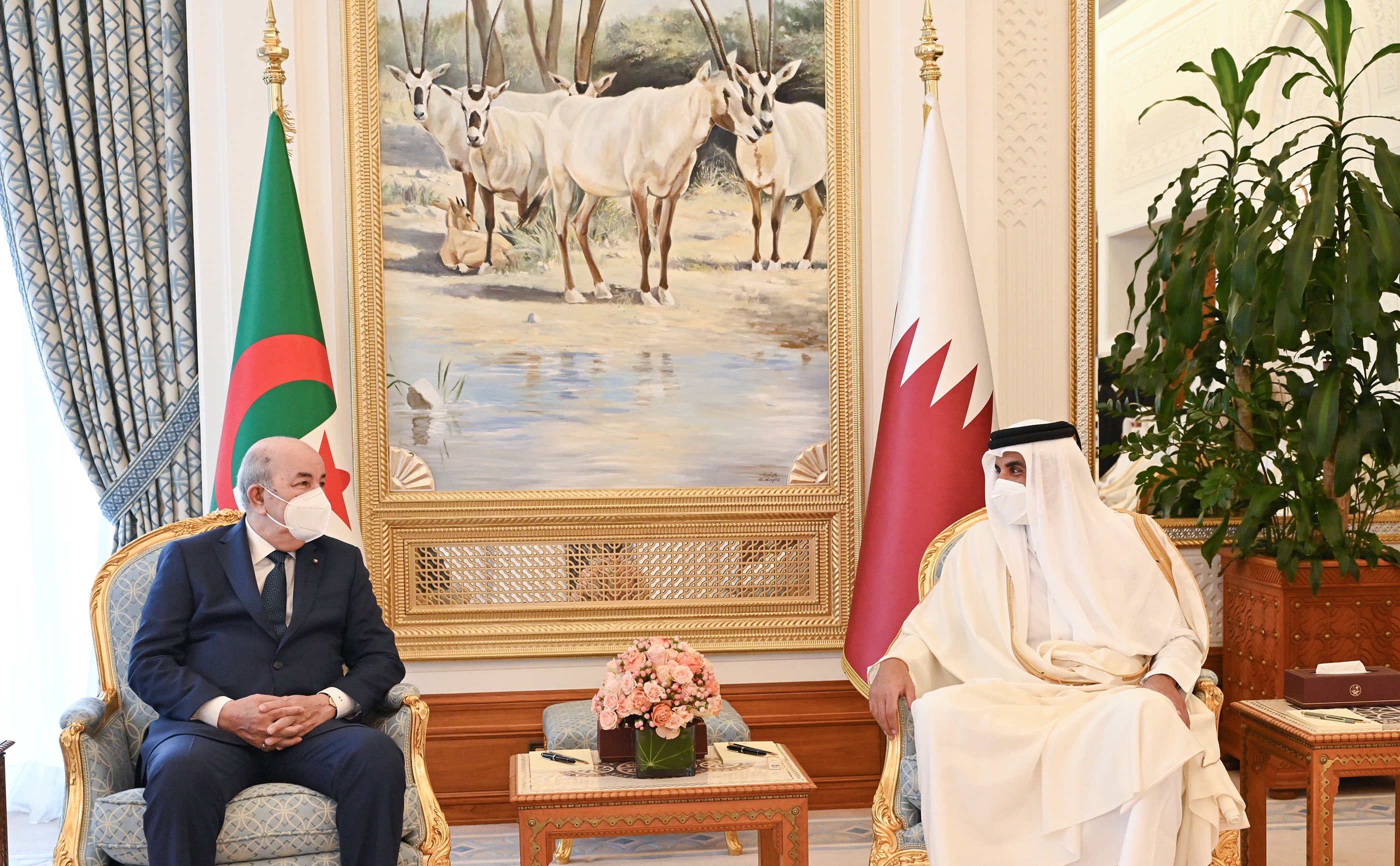 الأميرالقطري الشيخ تميم بن حمد آل ثاني ، مع الرئيس عبدالمجيد تبون(قنا)