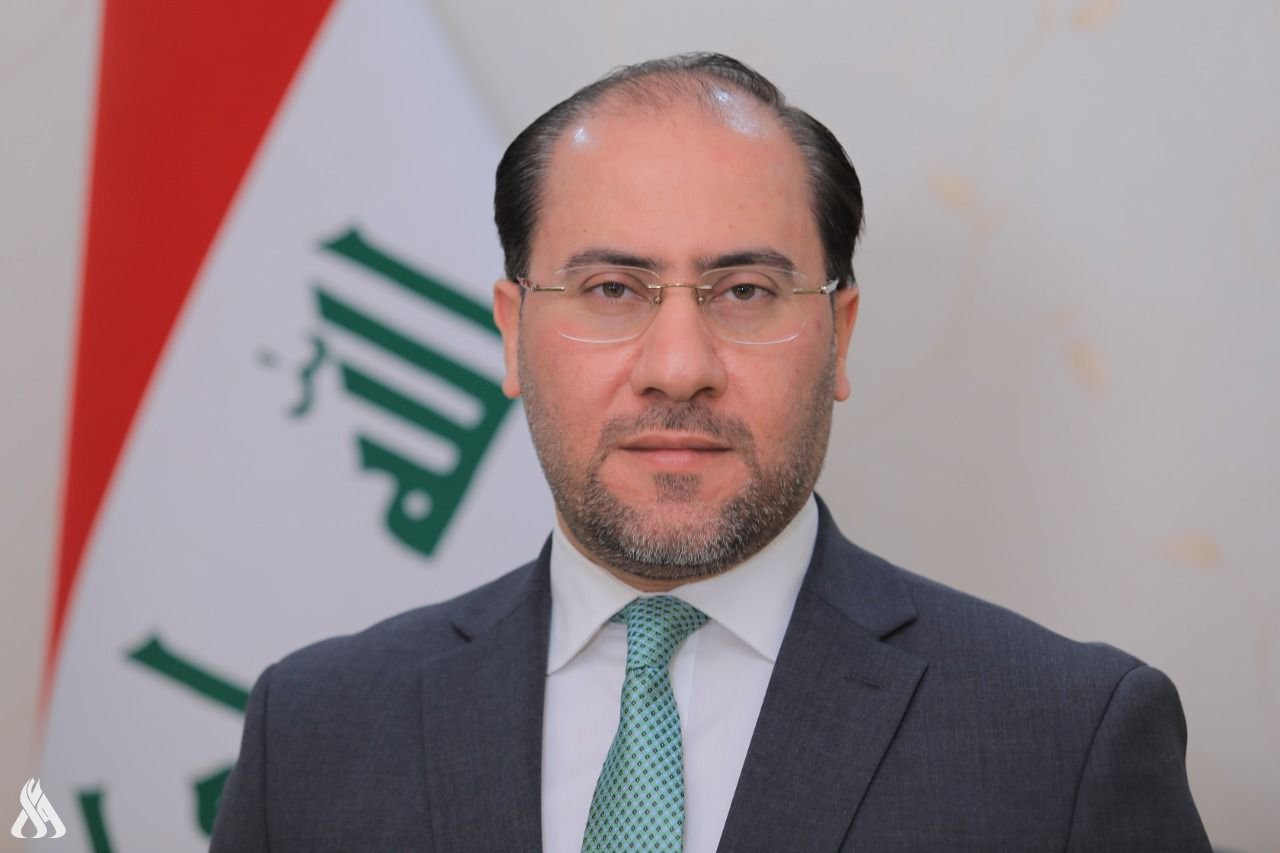  المتحدث باسم الوزارة احمد الصحاف (واع)
