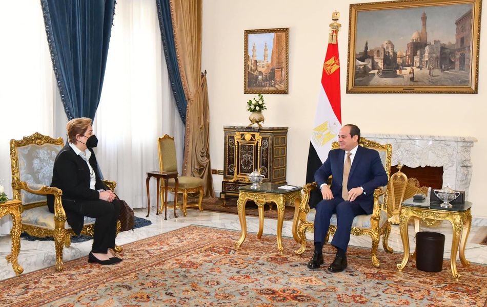 الرئيس المصري عبد الفتاح السيسي خلال استقبله باتريشيا إسبينوزا، السكرتير التنفيذي لاتفاقية الأمم المتحدة الإطارية بشأن تغير المناخ (الرئاسة المصرية)