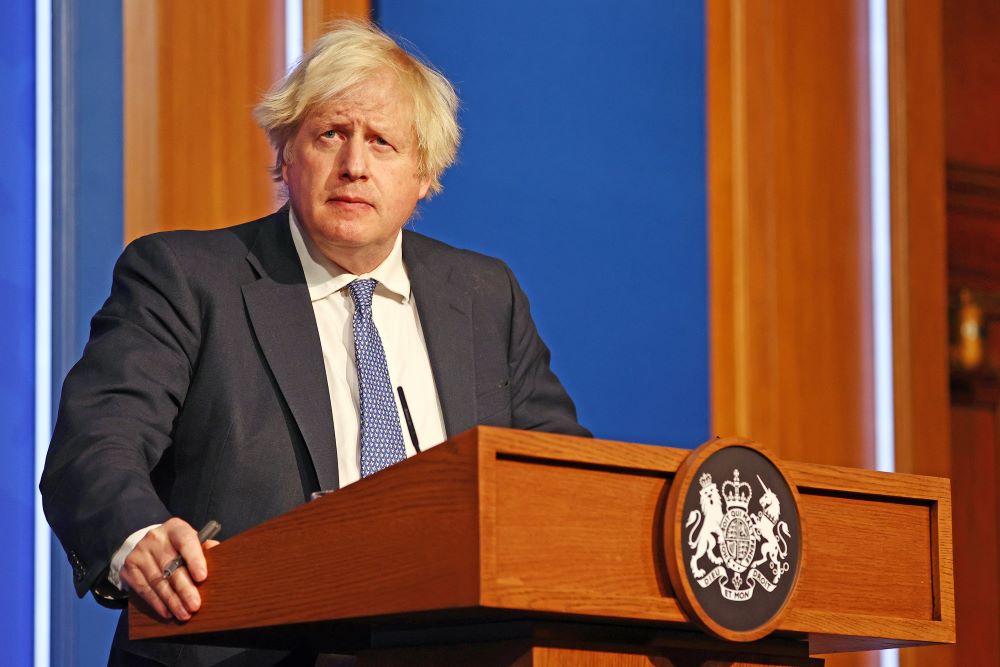 رئيس الوزراء البريطاني في أبوظبي في 16 آذار/مارس 2022 (أ ف ب)