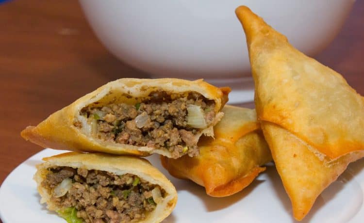 السمبوسة باللحمة المفروم