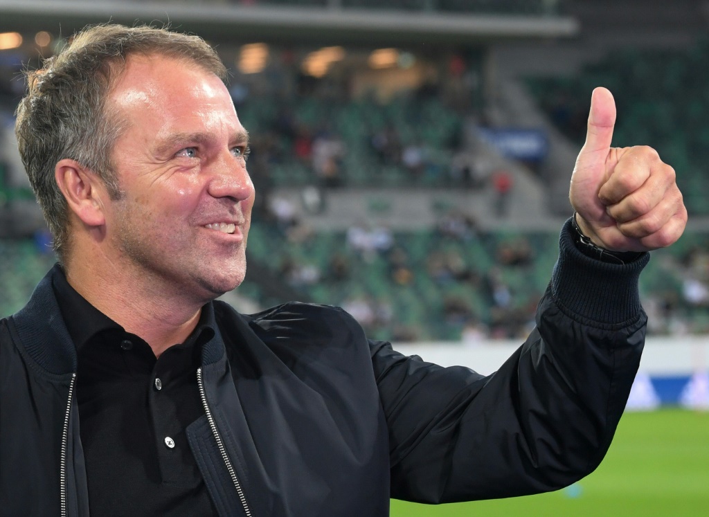 مدرب منتخب ألمانيا هانزي فليك قبل المباراة ضد ليشتنشتاين في تصفيات مونديال 2022 (ا ف ب)