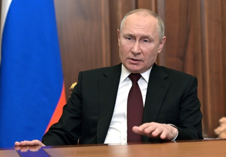  الرئيس الروسي فلاديمير بوتين خلال خطاب تلفزيوني في 21 فبراير 2022 في موسكو (ا ف ب)