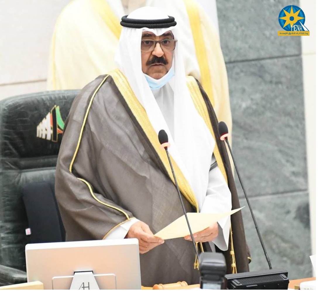 ولي العهد الكويتي يتسلم استقالة رئيس الوزراء (أ ش أ)