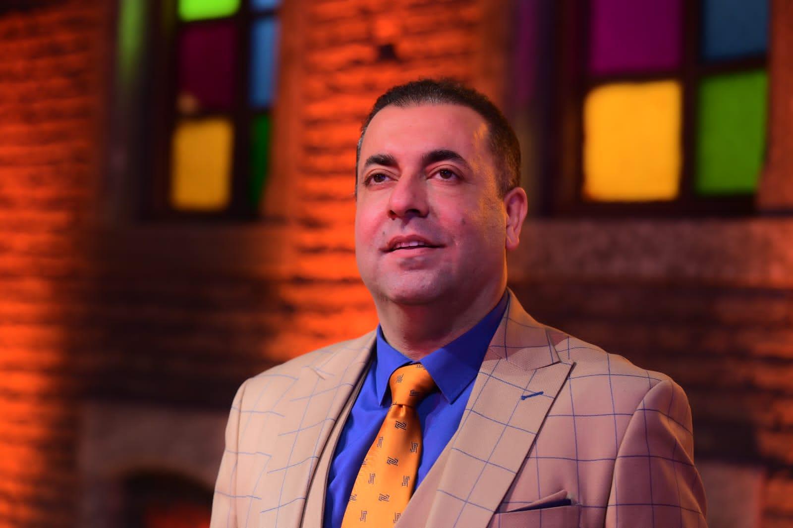 المنشد الايراني الكردي بيام عزيزي (الأمة برس)