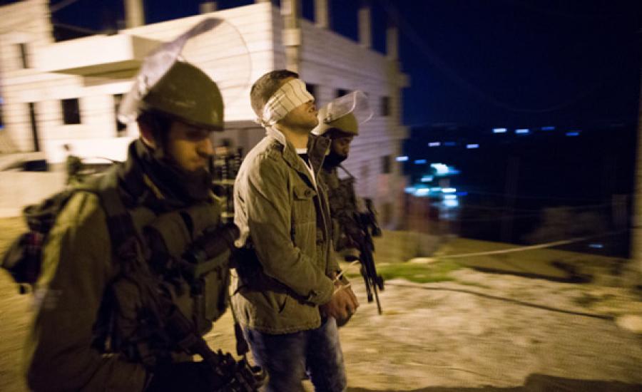 صورة لاعتقال شبان فلسطنين (وفا)
