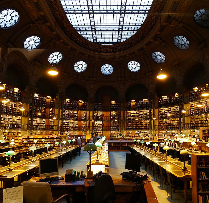 داخل المكتبة الوطنية الفرنسية  (ويكيبيديا)