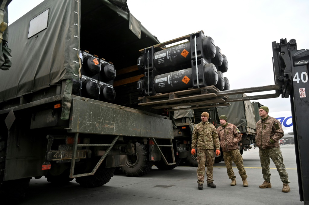سحبت الولايات المتحدة قنابل B61 من قاعدتها في لاكنهيث عام 2008 (أ ف ب)