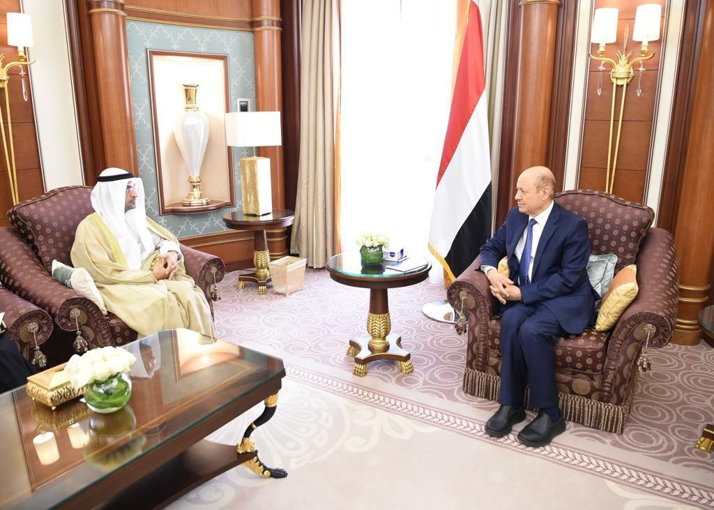 الرئيس اليمني العليمي مع امين مجلس التعاون الخليجي (سبأ)