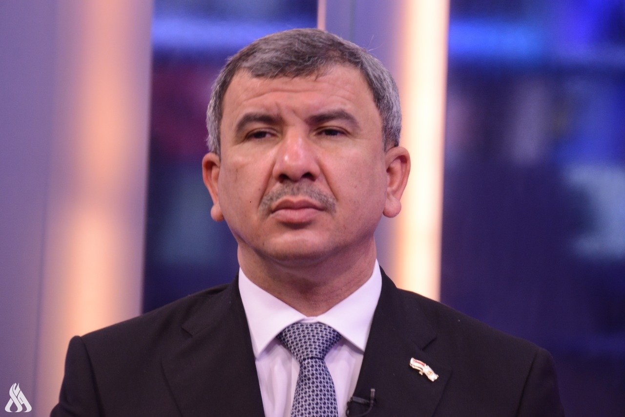 وزير النفط العراقي إحسان عبد الجبار (واع)