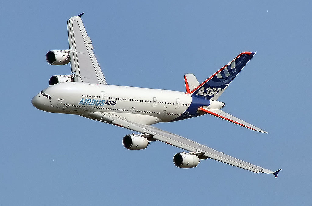 طائرة إيرباص A380 ، أكبر طائرة ركاب في العالم (ويكيبيديا)
