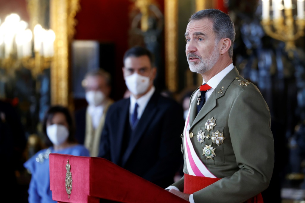ملك إسبانيا فيليبي السادس في القصر الملكي في مدريد في السادس من كانون الثاني/يناير 2022 (ا ف ب)