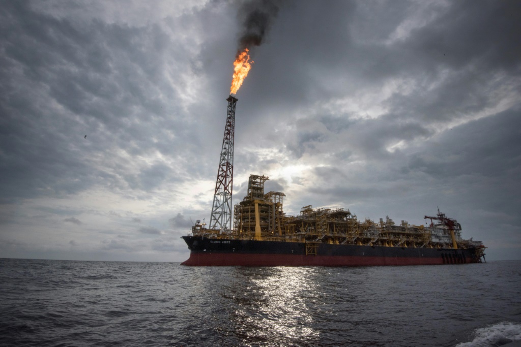 سفينة عائمة لتخزين النفط والتفريغ تابعة لشركة توتال قبالة سواحل نيجيريا في 8 تشرين الثاني/نوفمبر 2022 (أ ف ب)