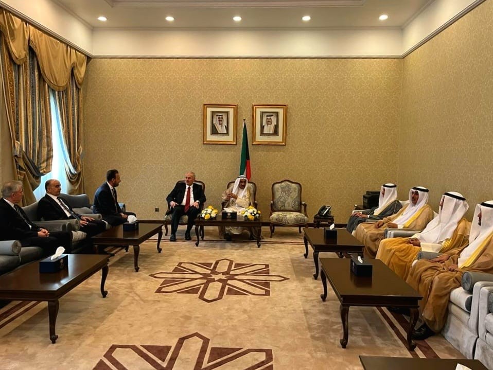 رئيس المجلس الأعلى للقضاء الكويتي    يبحث مع رئيس محكمة النقض التركية التعاون المشترك    (كونا)