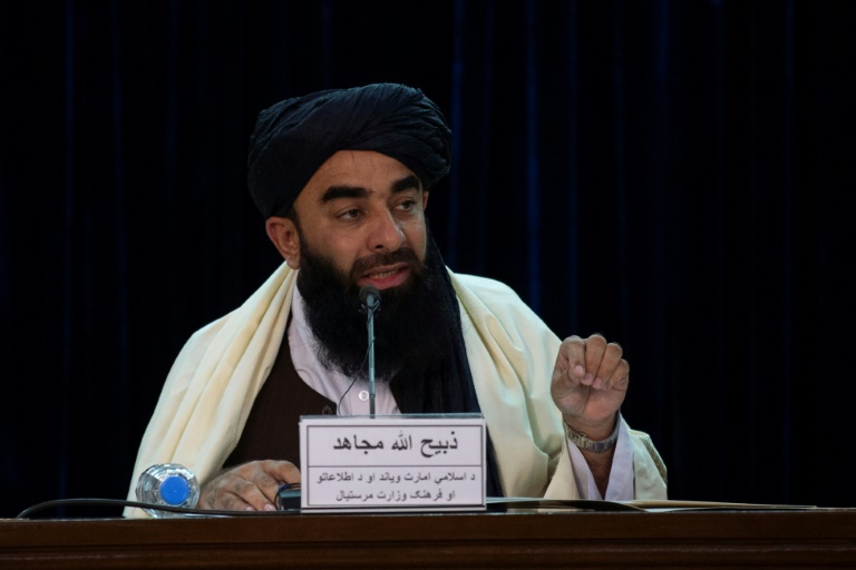 قال المتحدث باسم الحكومة الأفغانية ذبيح الله مجاهد إن طالبان تستضيف محادثات سلام بين باكستان وجماعة مسلحة مستوحاة من طالبان (أ ف ب) 