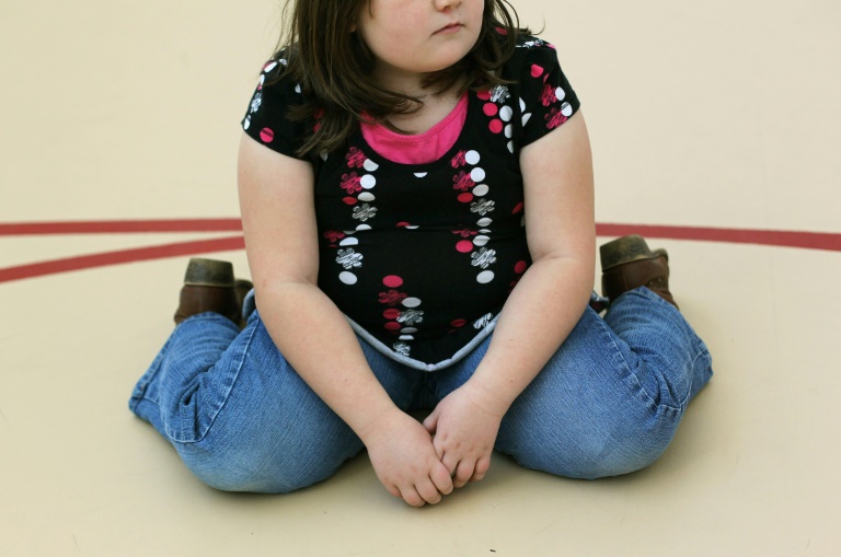 طفلة تعاني وزنا زائدا تشارك في برنامج مدرسي للحدّ من البدانة في أورورا بكولورادو في 13 تشرين الثاني/نوفمبر 2010 (غيتي بواسطة ا ف ب)