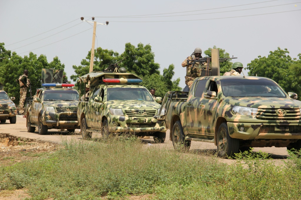 صورة لانتشار الجيش في بوركينا فاسو بعد الانقلاب على الحكومة (أ ف ب)