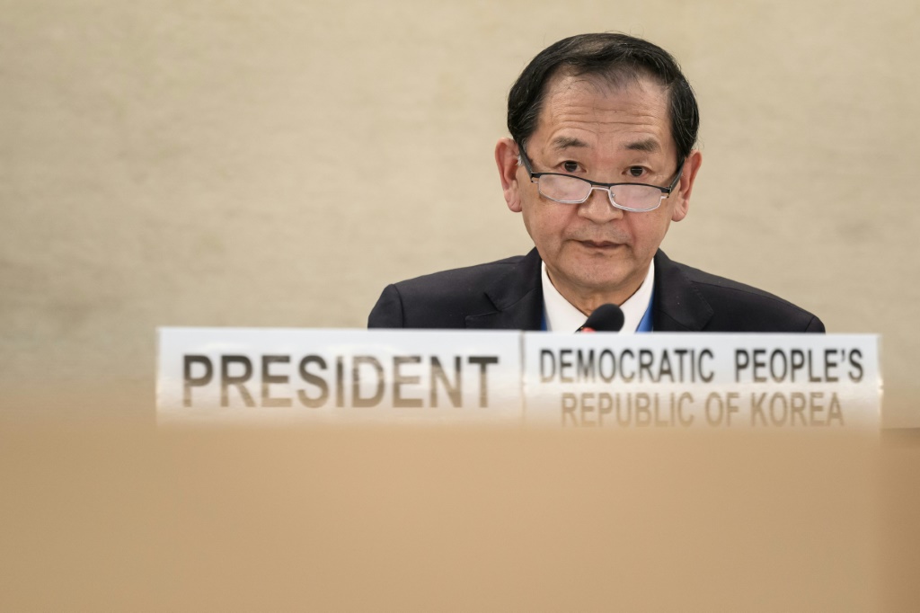 سفير كوريا الشمالية في الأمم المتحدة في جنيف هان تاي سونغ في مؤتمر نزع الأسلحة في 02 حزيران/يونيو 2022 (اف ب)