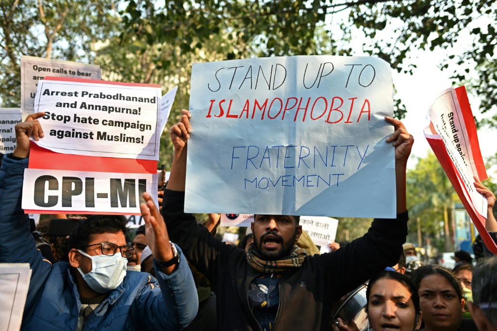 تظاهرة في نيودلهي بدعوة من عدة منظمات بتاريخ 27 كانون الأول/ديسمبر تنديدا بدعوة أصدرها متطرفون هندوس لقتل المسلمين جماعيا (أ ف ب)