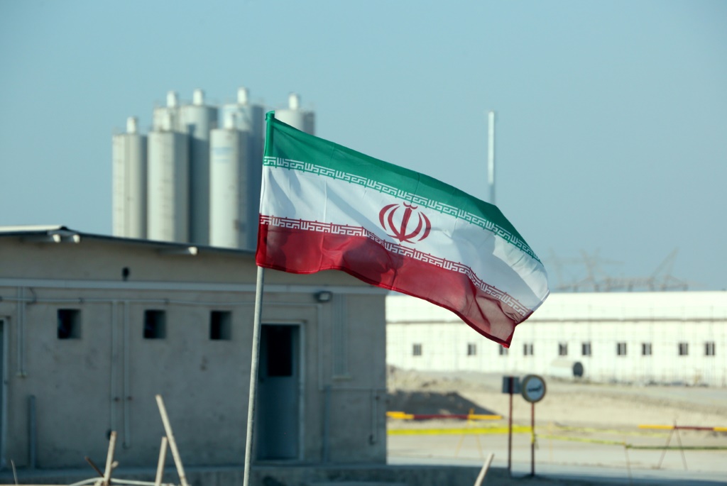 تصر طهران على أن برامجها النووية سلمية لكن عدة دول غربية تشعر بالقلق من أنها تتحرك نحو تطوير أسلحة نووية (أ ف ب)
