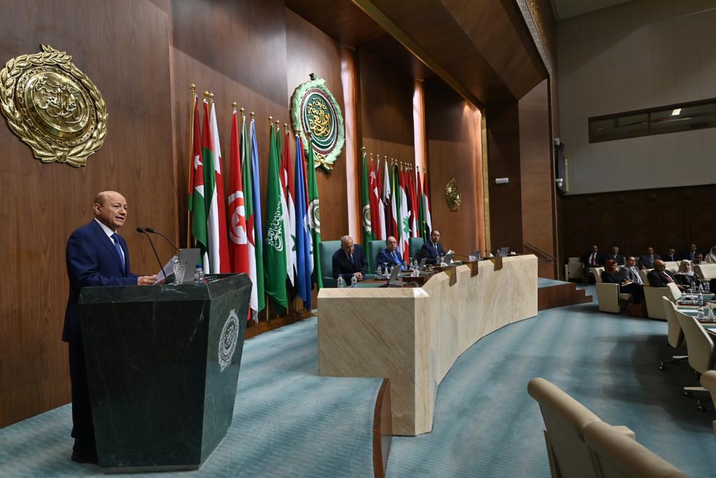 الرئيس اليمني الدكتور رشاد محمد العليمي يتجدث أمام مجلس الجامعة العربية (سبأ)