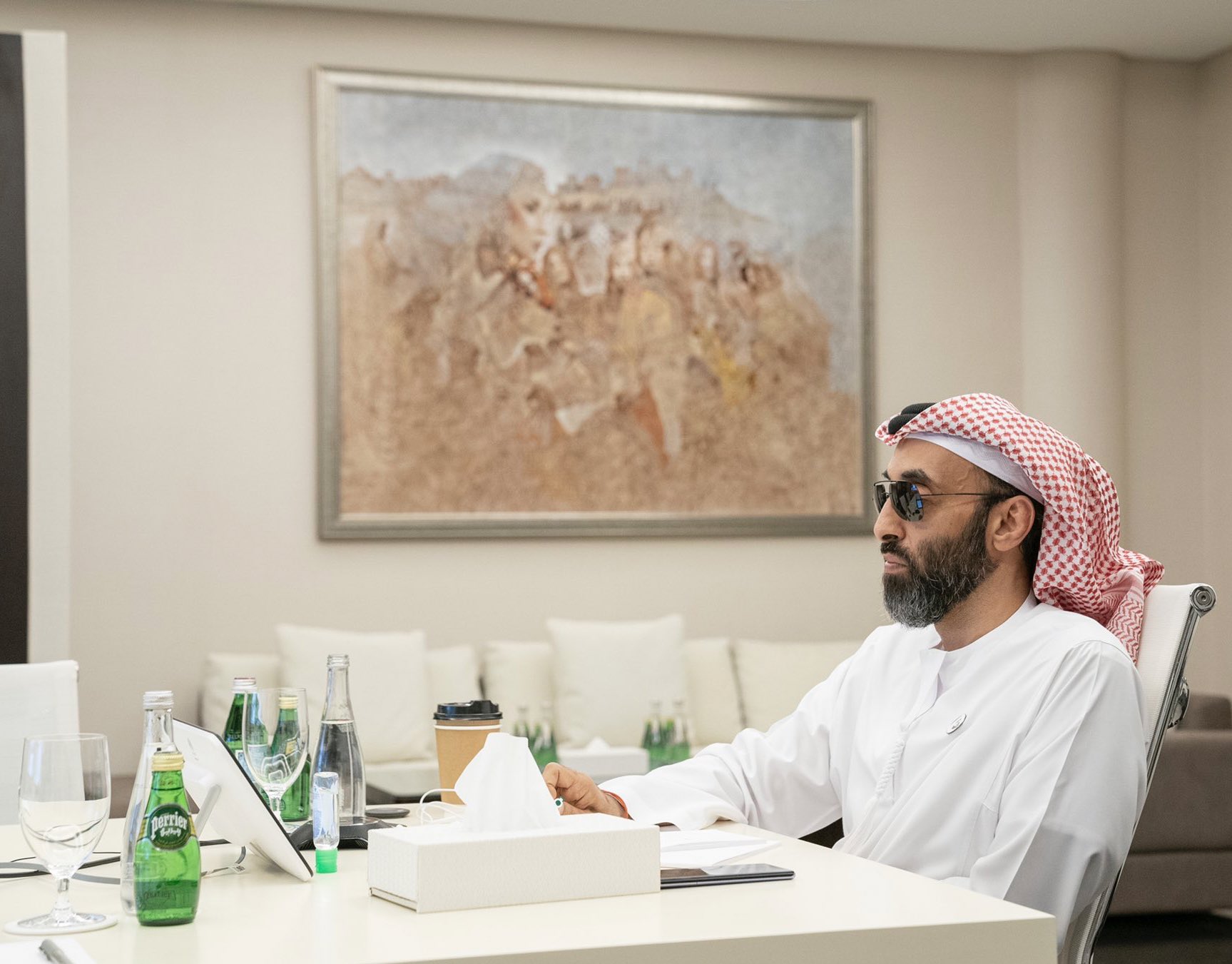 الشيخ طحنون مستشار الأمن (تويتر)