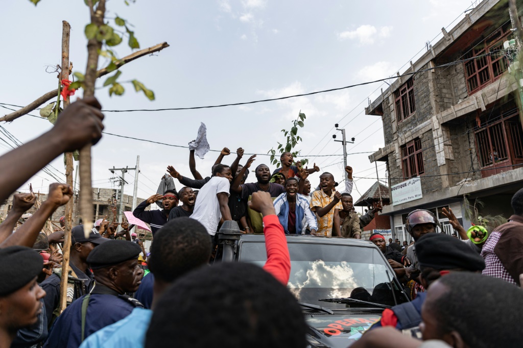 تظاهرة ضد رواندا في غوما بشرق الكونغو الديموقراطي في 15 حزيران/يونيو 2022 (ا ف ب)