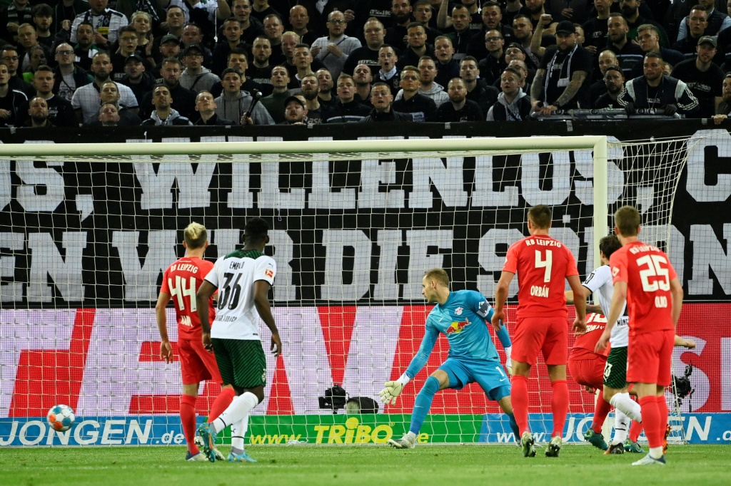 من مباراة بوروسيا مونشنغلادباخ ولايبزيغ في الدوري الألماني في 2 أيار/مايو 2022 (ا ف ب)