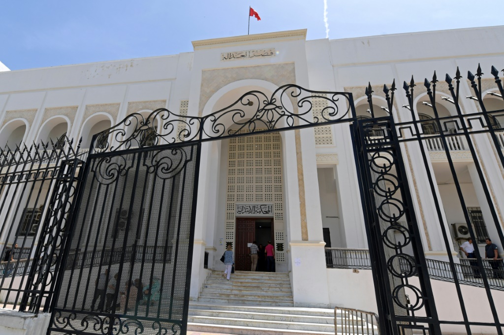 صورة للمحكمة الابتدائية في ولاية أريانة بضواحي العاصمة التونسية بتاريخ 6 حزيران/يونيو 2022 (ا ف ب)