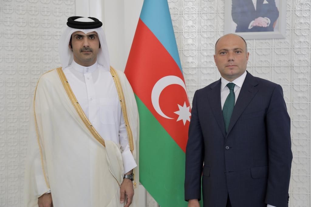 وزير الثقافة يجتمع مع نظيره الأذربيجاني  &nbsp;(قنا)