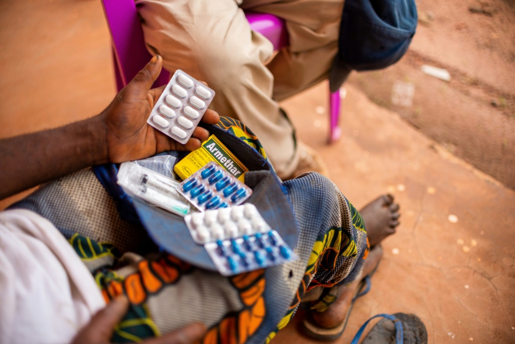 تكلفة الدواء في أفريقيا هي قضية رئيسية - يتم استيراد الأدوية اليومية على نطاق واسع (ا ف ب)