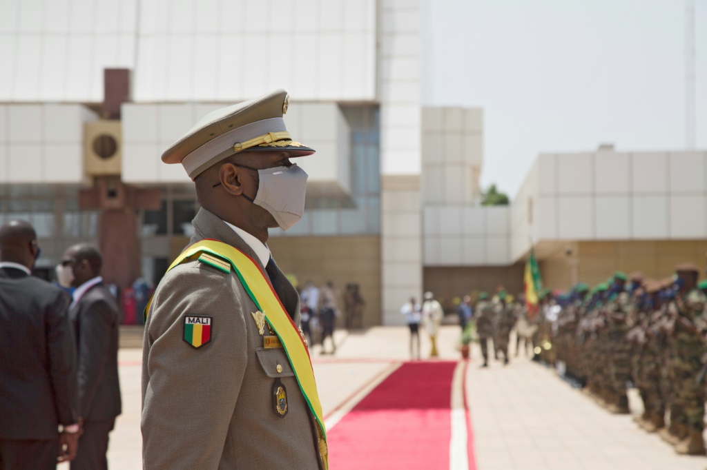    تبنت الحكومة العسكرية في مالي ، برئاسة العقيد عاصمي غويتا ، جدولاً زمنياً لإجراء الانتخابات (أ ف ب)